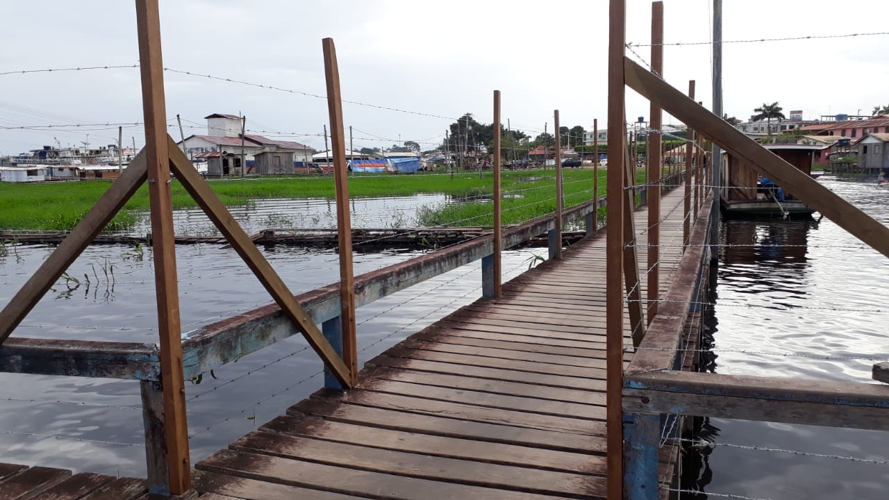 Encontro das águas e a cerca de arame farpado: no encontro do Purus e o Ituxi